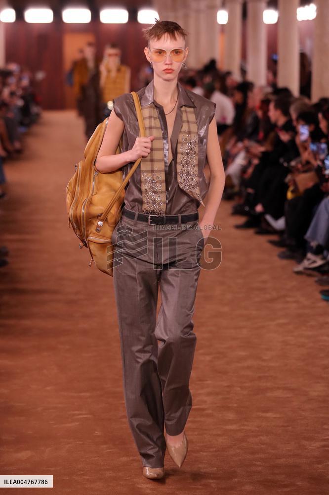 PFW - Acne Studios Runway