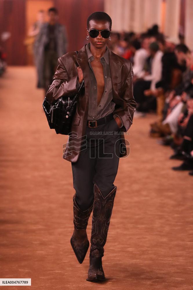 PFW - Acne Studios Runway