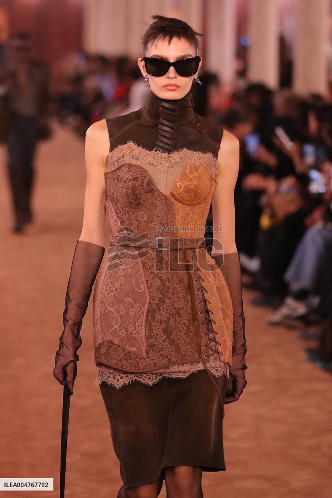 PFW - Acne Studios Runway