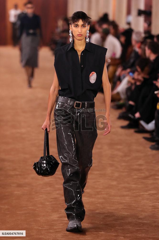 PFW - Acne Studios Runway