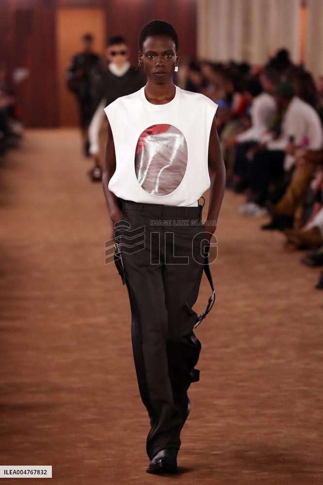 PFW - Acne Studios Runway