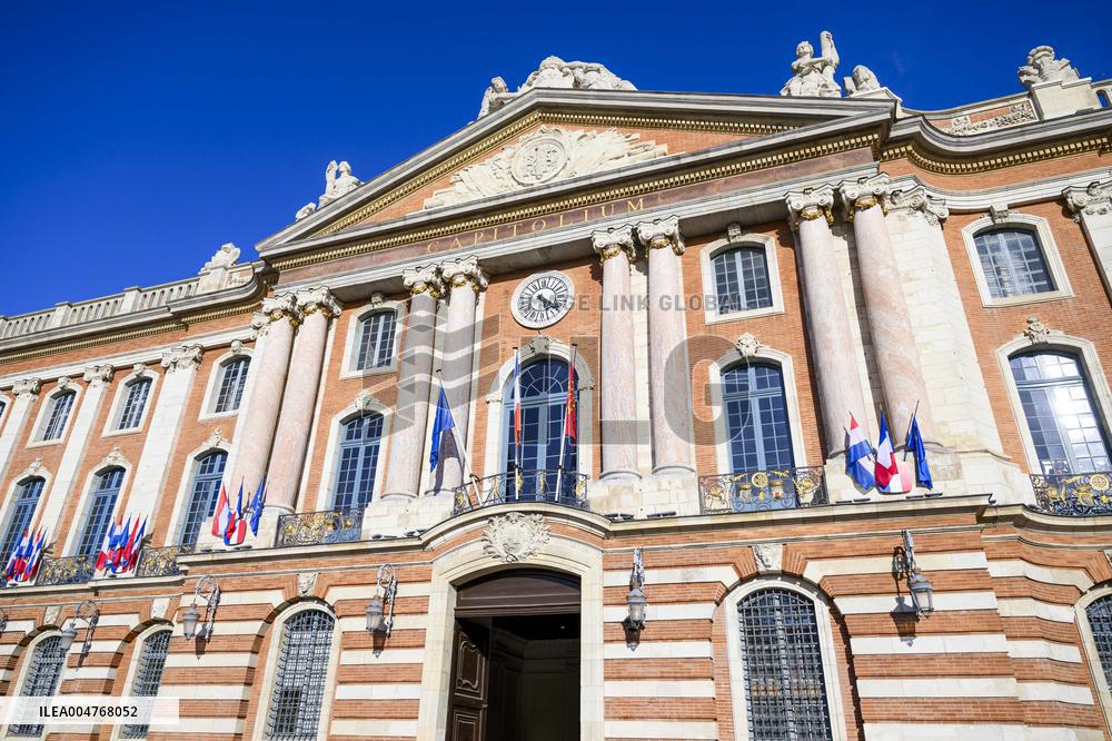 Royal Couple pays working visit to Occitanie - Toulouse