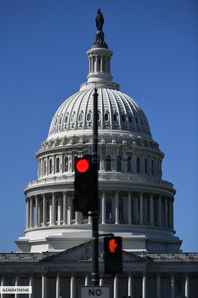 US Government Enters Shutdown After Last-Ditch Vote Fails in Senate