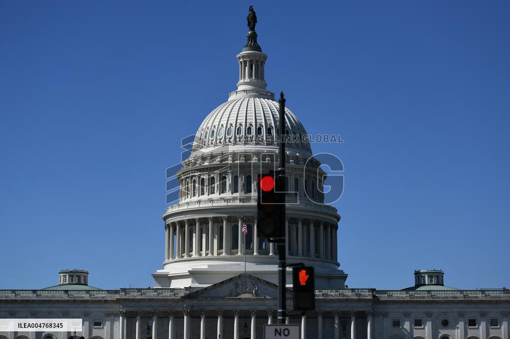 US Government Enters Shutdown After Last-Ditch Vote Fails in Senate