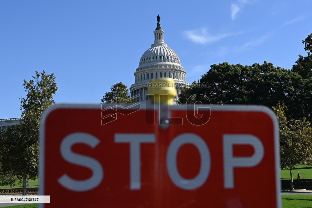 US Government Enters Shutdown After Last-Ditch Vote Fails in Senate