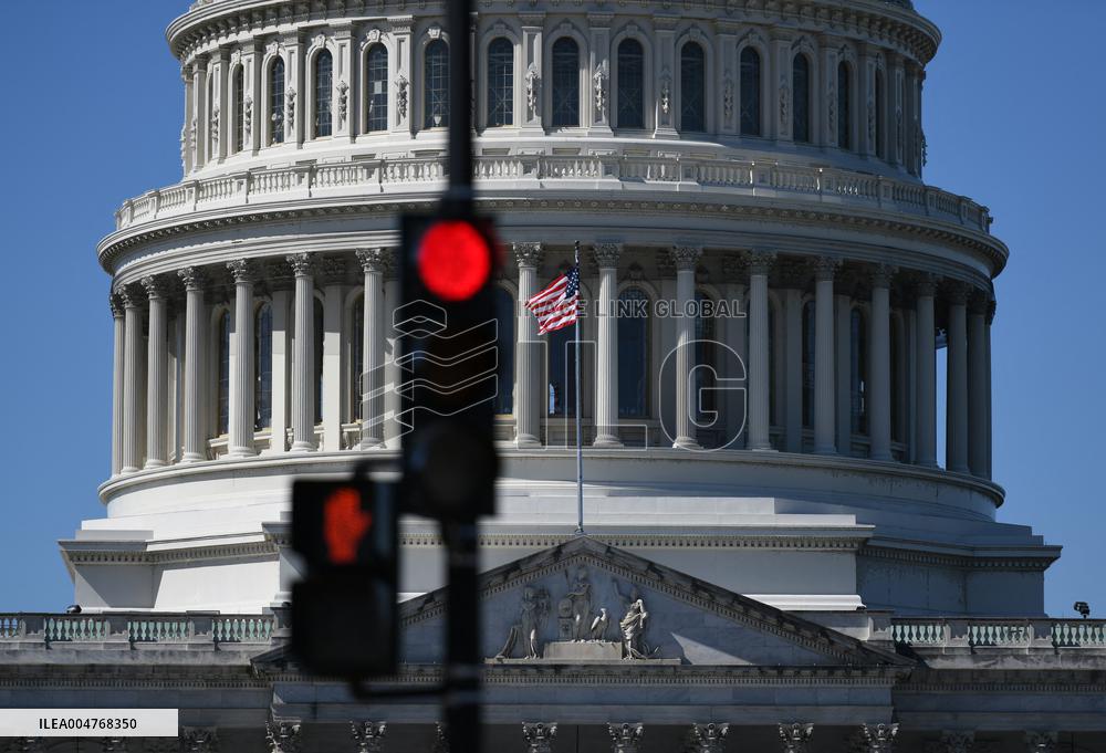 US Government Enters Shutdown After Last-Ditch Vote Fails in Senate