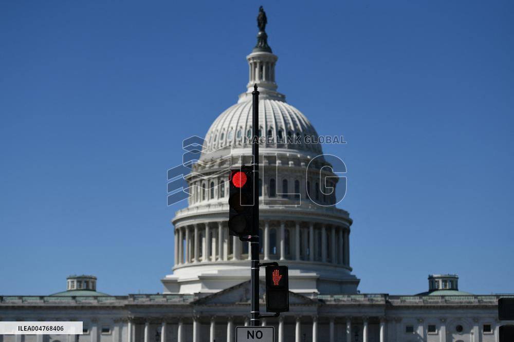 US Government Enters Shutdown After Last-Ditch Vote Fails in Senate