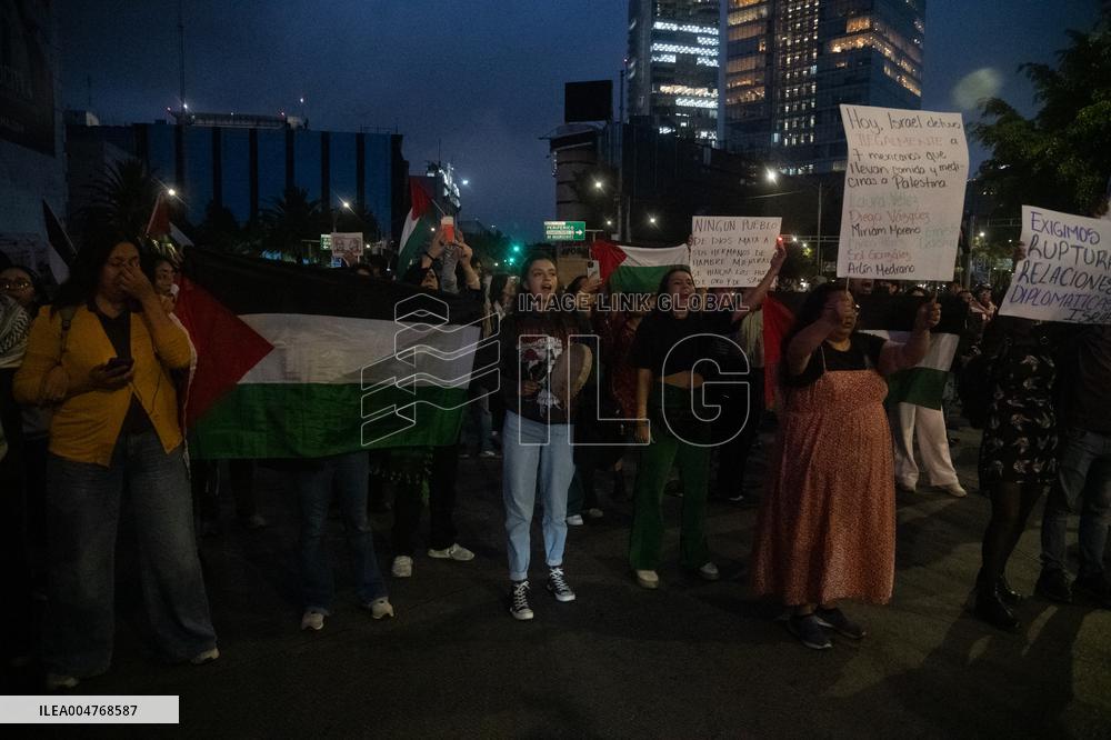 Protest To Demand a Diplomatic Break With Israel - Mexico