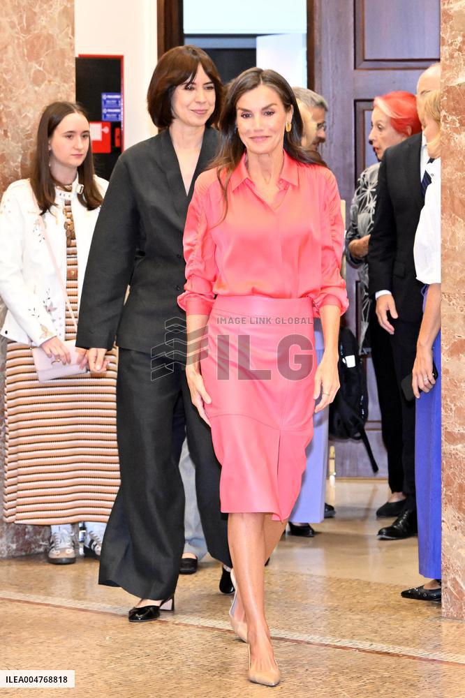 Queen Letizia Presides UNICEF Awards In Madrid - Spain