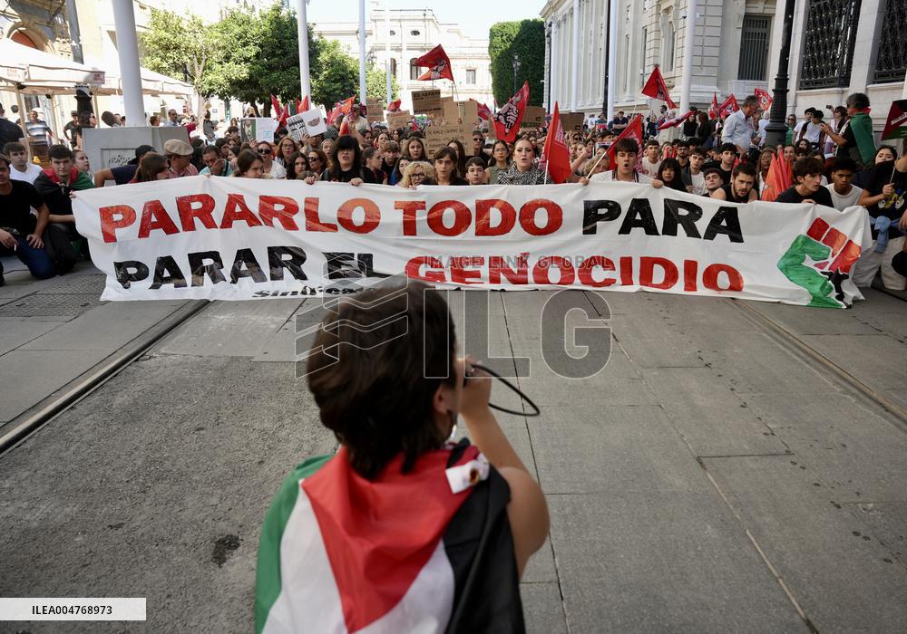 Student Union Demonstration in Support of Palestine - Spain