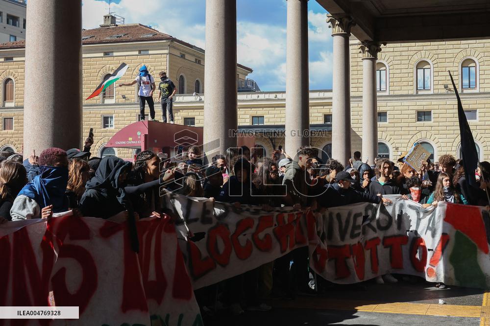 Student Demonstration in Support of Palestine - Italy