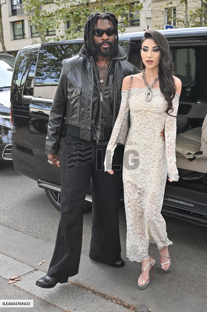 PFW Rabanne Outside Arrivals