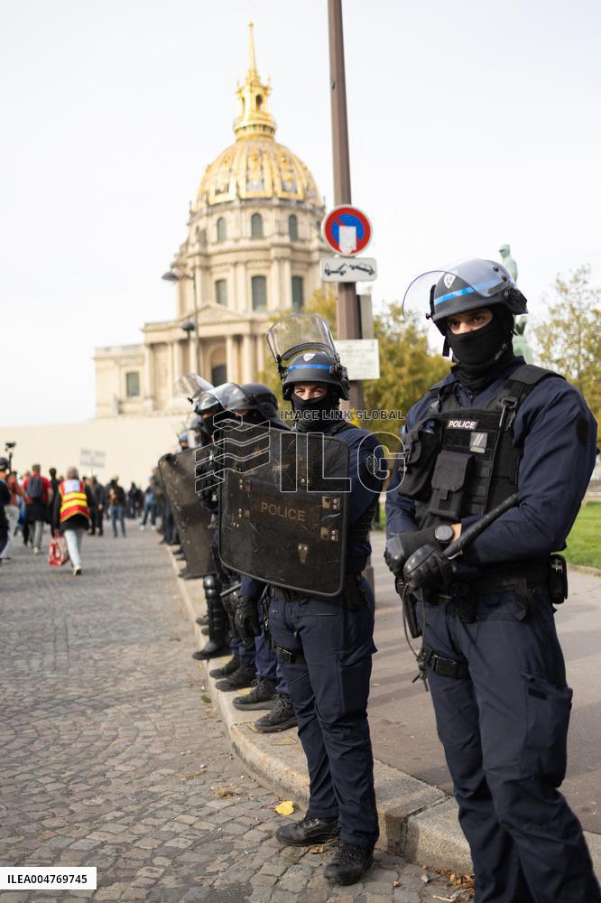 Protest for social justice measures - Paris