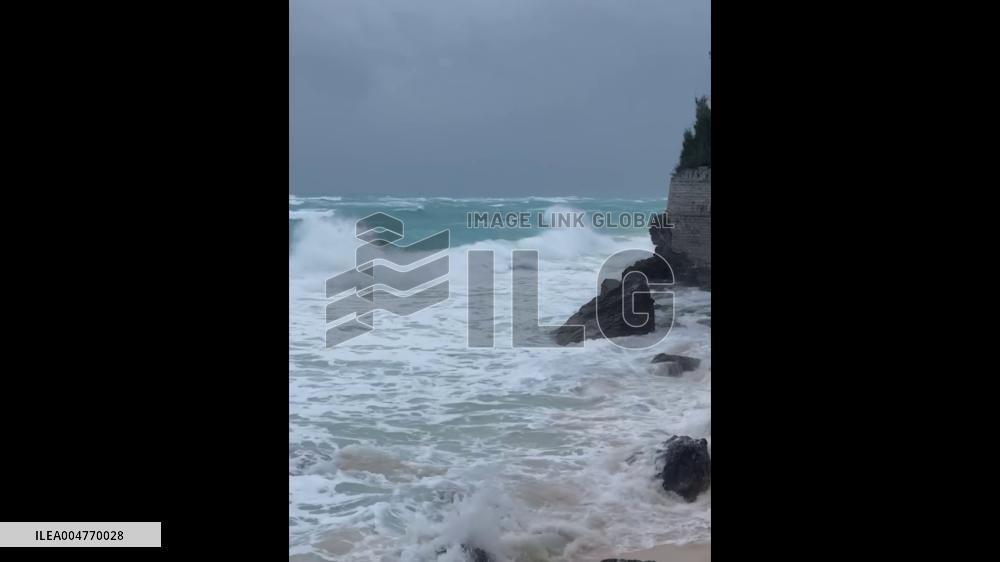 Bermuda: Rough Waves Crash Along Shore as Hurricane Imelda Approaches 3
