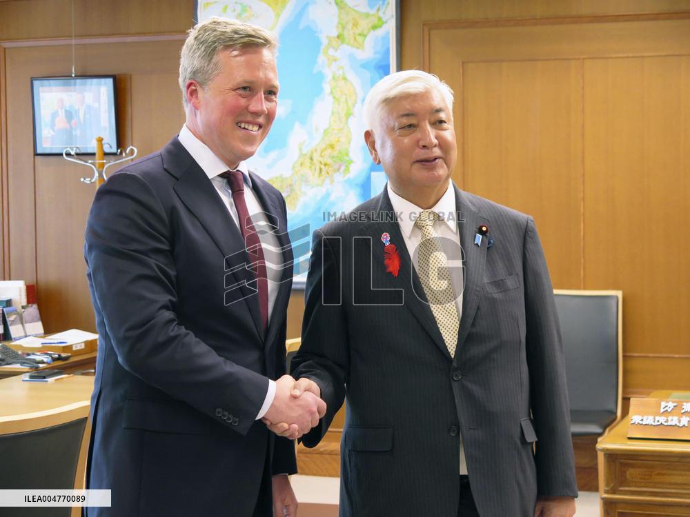 U.S. secretary of the army in Japan