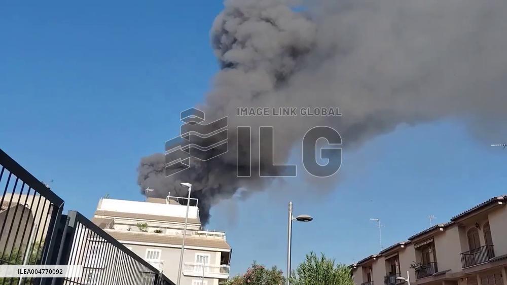 Spain: One Injured, Fire Erupts at Factory in Bonrepòs i Mirambell