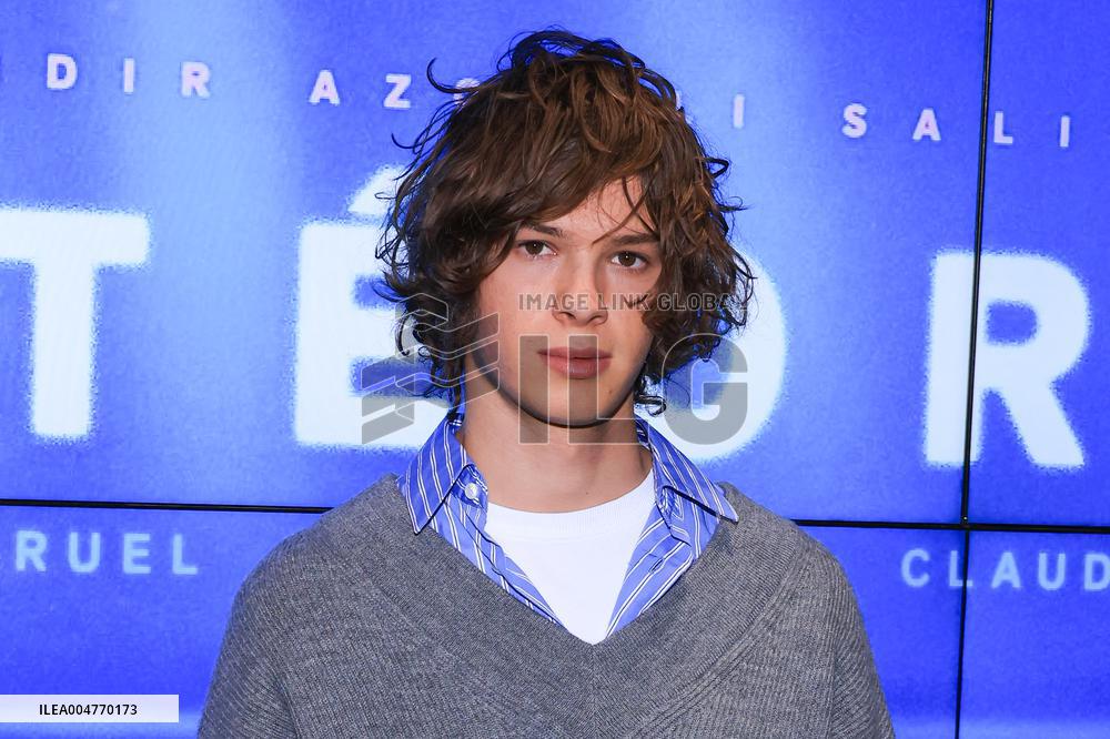 Meteors Premiere - Paris