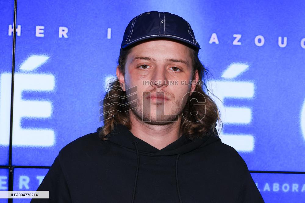 Meteors Premiere - Paris