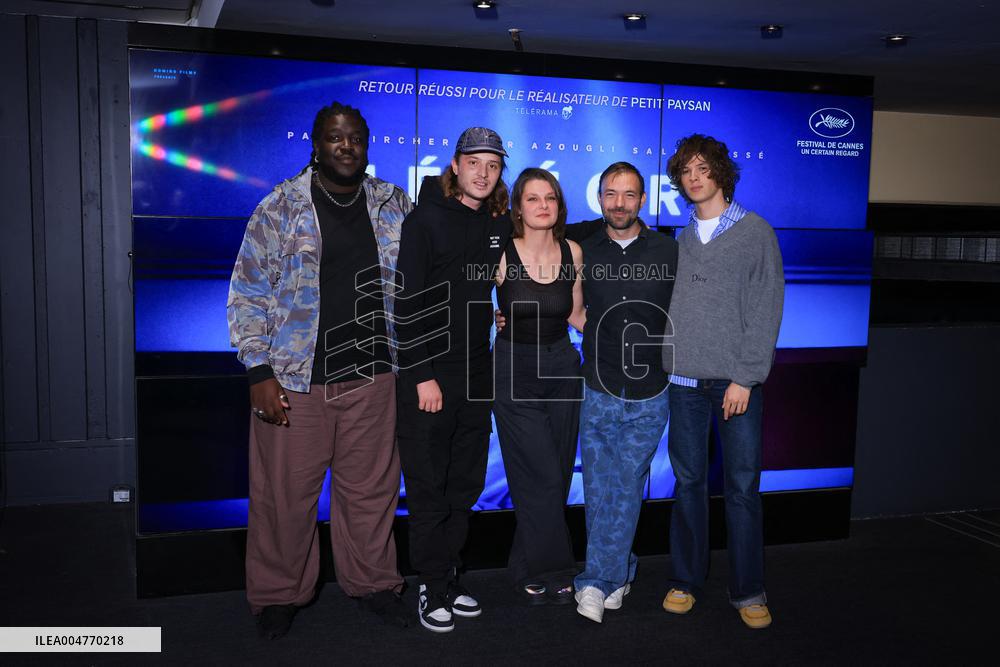 Meteors Premiere - Paris