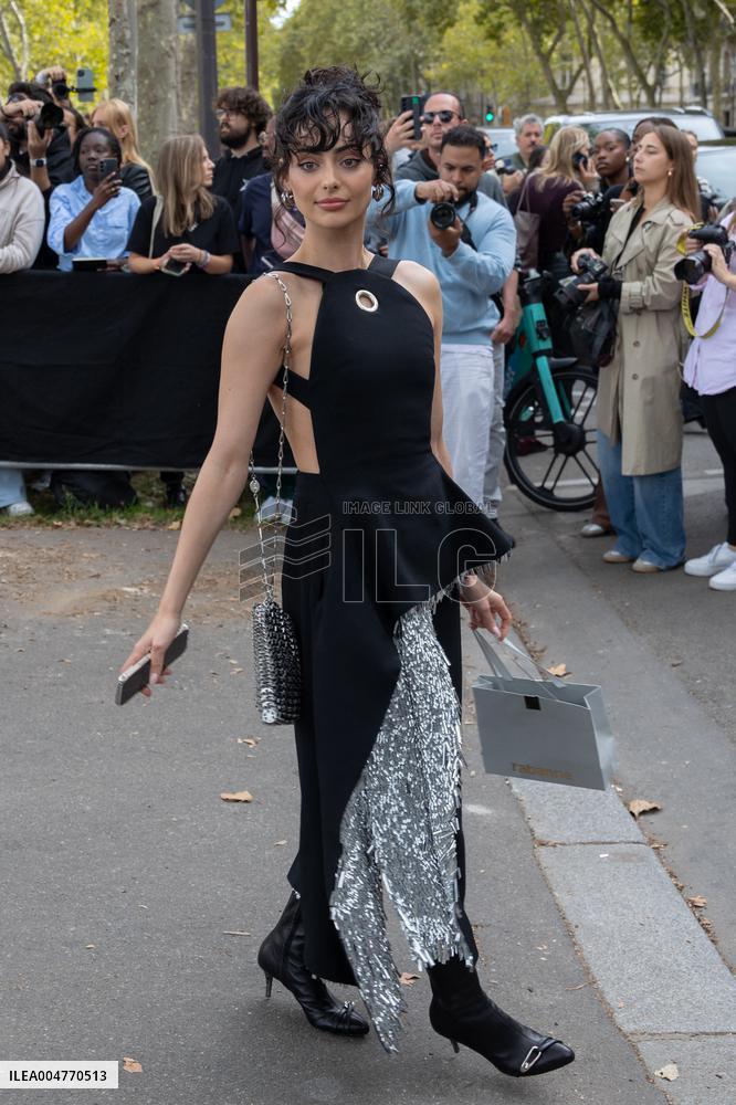 PFW - Rabanne Womenswear Spring-Summer - Arrivals NB