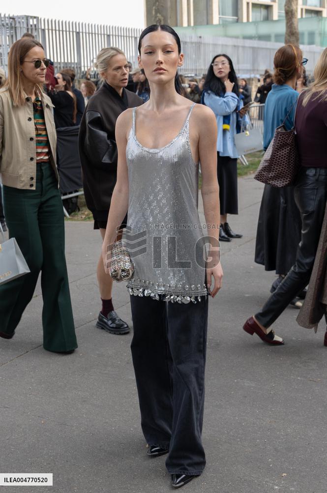 PFW - Rabanne Womenswear Spring-Summer - Arrivals NB