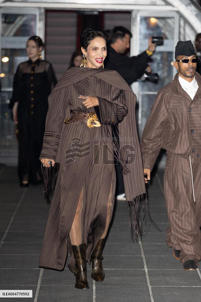 PFW - Schiaparelli Womenswear Spring-Summer - Arrivals NB