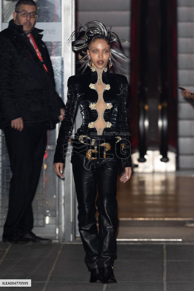 PFW - Schiaparelli Womenswear Spring-Summer - Arrivals NB