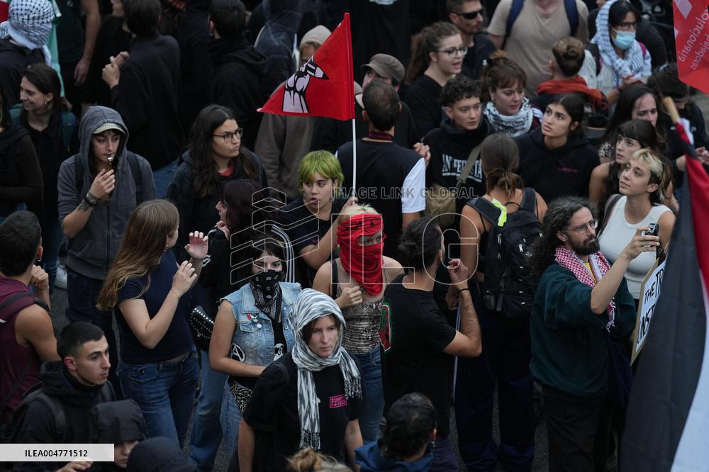 Rally In Barcelona Supports Global Sumud Flotilla - Spain