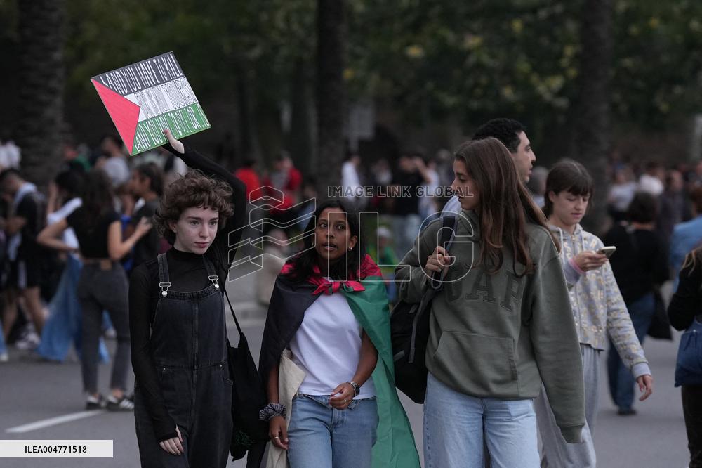 Rally In Barcelona Supports Global Sumud Flotilla - Spain