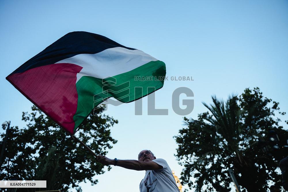 Rally In Barcelona Supports Global Sumud Flotilla - Spain