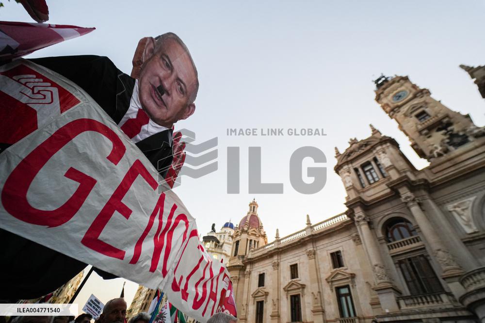 Rally In Barcelona Supports Global Sumud Flotilla - Spain