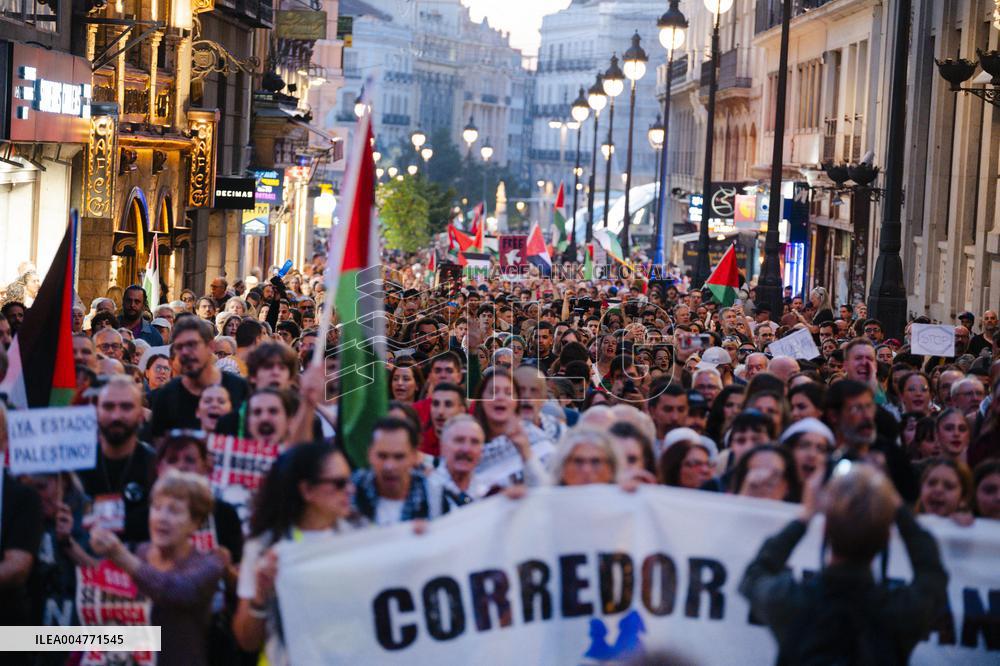 Rally In Barcelona Supports Global Sumud Flotilla - Spain