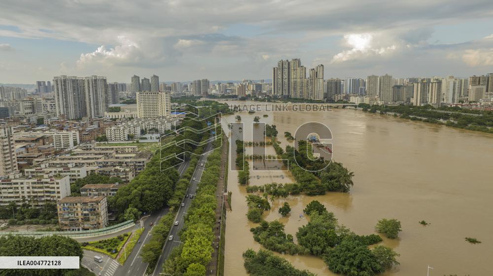 Typhoon Bualoi Hit Nanning