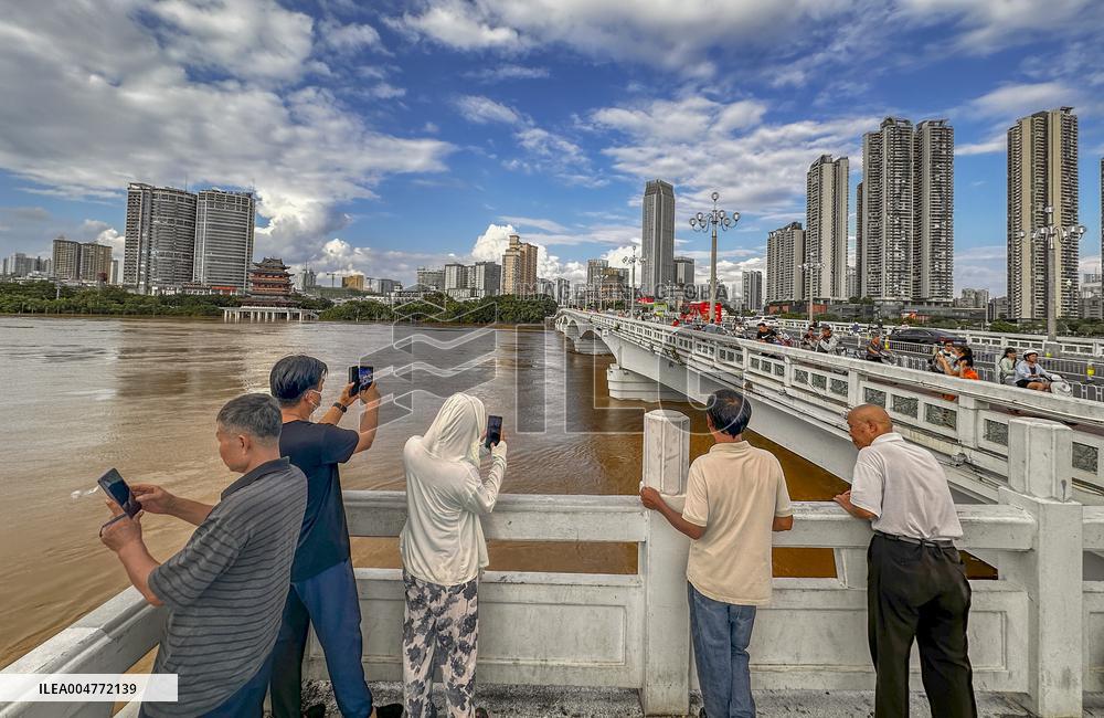 Typhoon Bualoi Hit Nanning