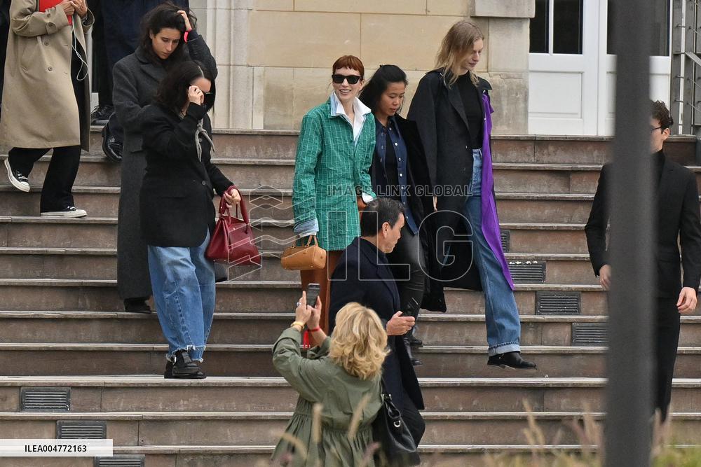 PFW Loewe Outside Arrivals