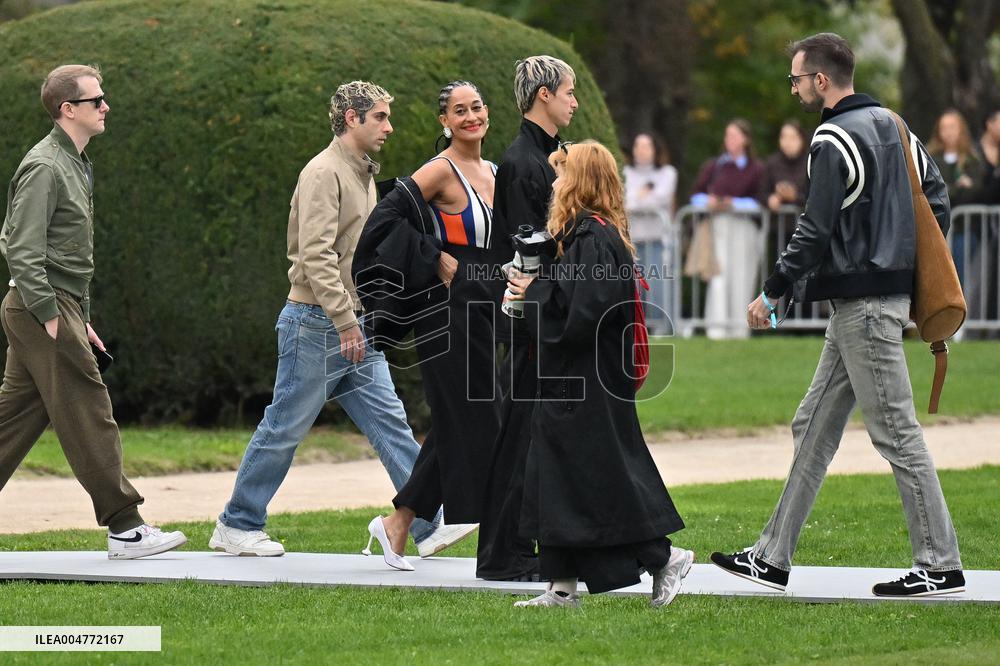 PFW Loewe Outside Arrivals