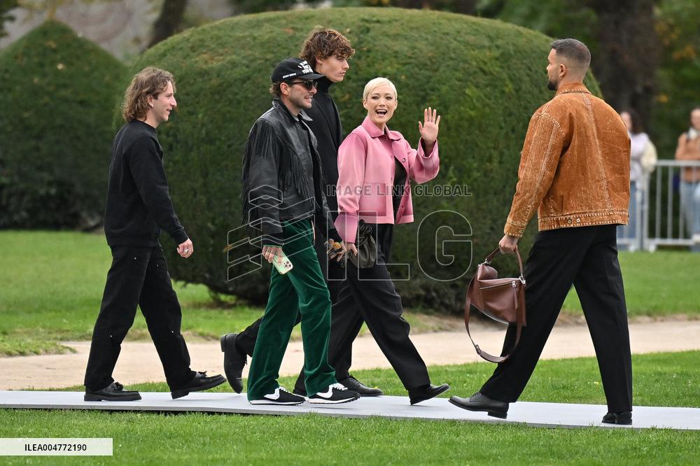 PFW Loewe Outside Arrivals