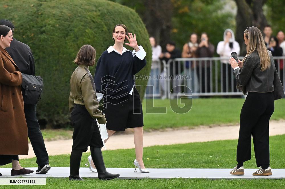 PFW Loewe Outside Arrivals