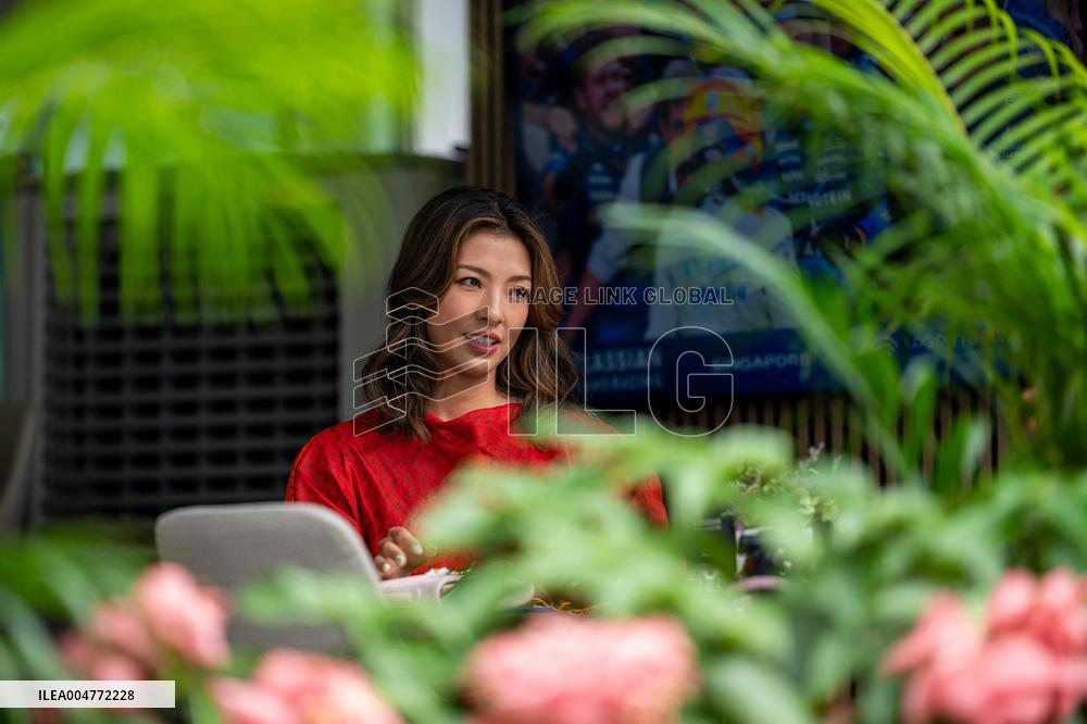 Alexander Albon And Girlfriend Lily Muni He At Singapore Grand Prix