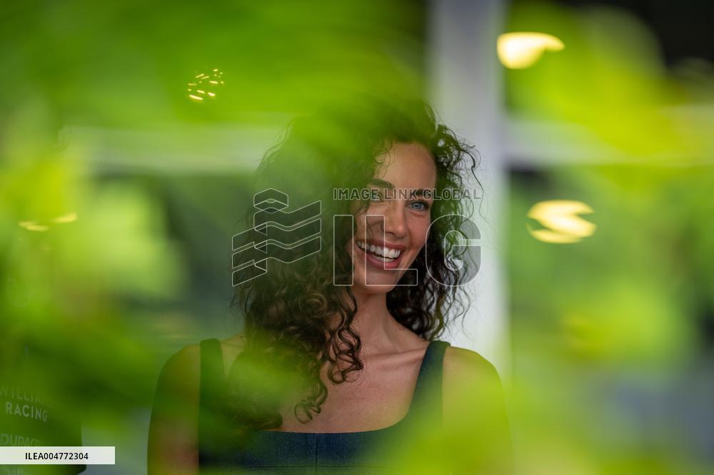 Carlos Sainz And Girlfriend Rebecca Donaldson At Singapore Grand Prix