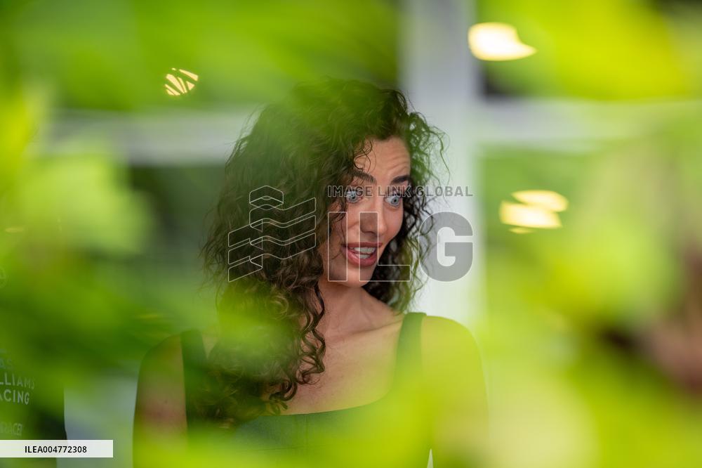 Carlos Sainz And Girlfriend Rebecca Donaldson At Singapore Grand Prix