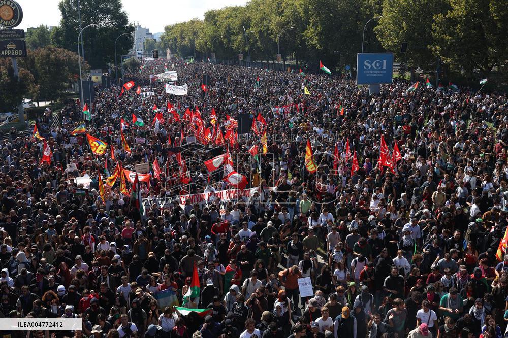 General Strike March for the Global Sumud Flotilla and for Gaza - Italy