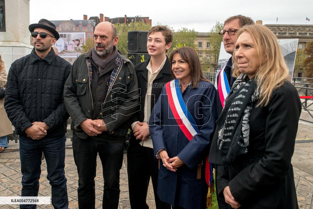 Inauguration of The Place Du Pont Neuf Christo and Jeanne Claude - Paris