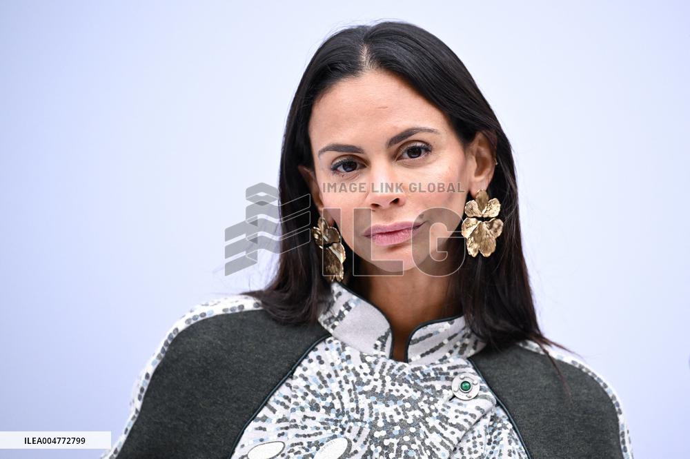 PFW Leonard Paris Photocall