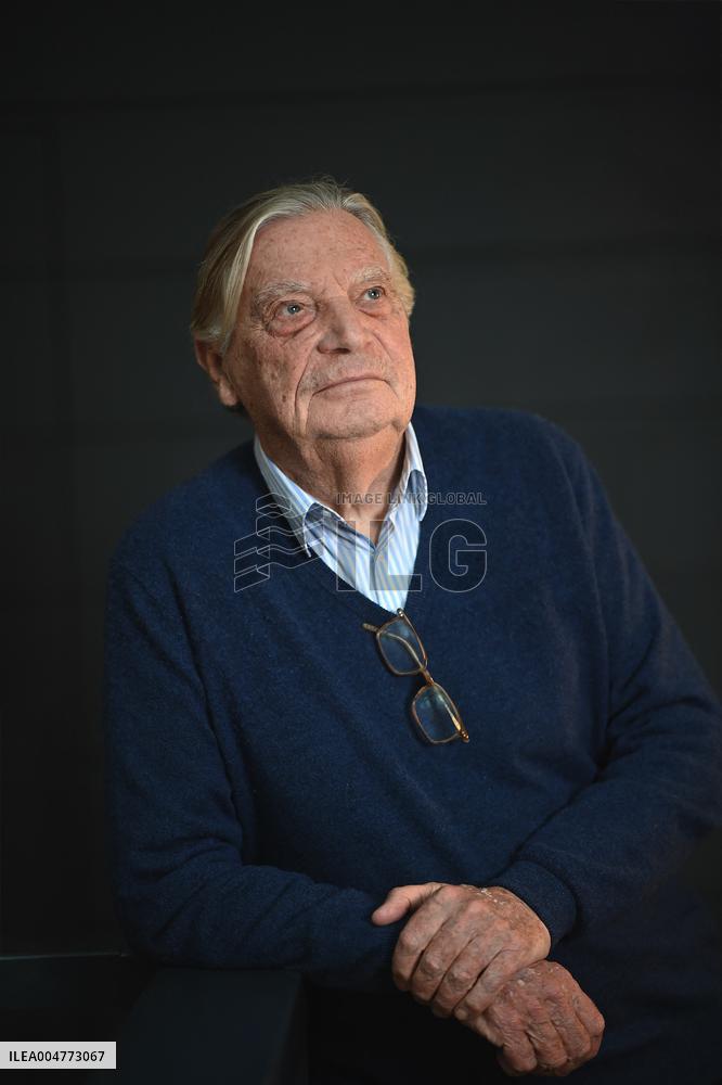 La Baule fiction politique Film Festival. FC