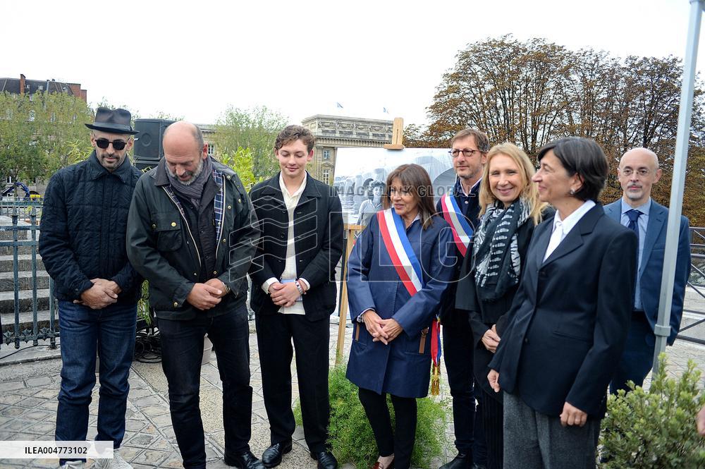Inauguration of The Place Du Pont Neuf Christo and Jeanne Claude - Paris