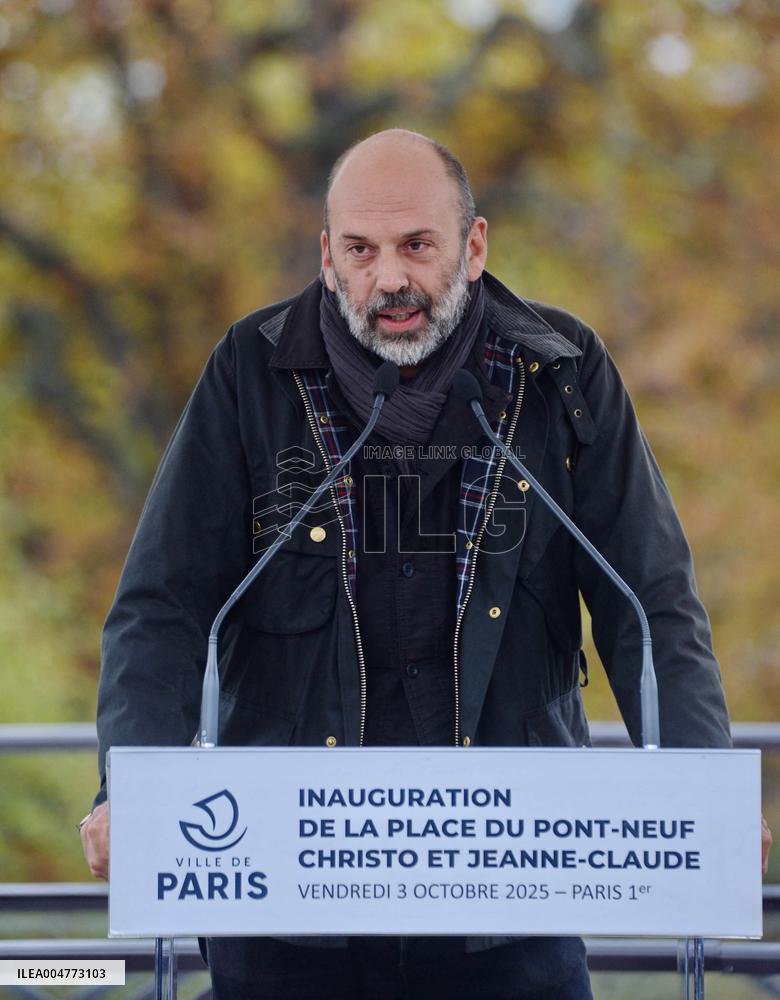 Inauguration of The Place Du Pont Neuf Christo and Jeanne Claude - Paris
