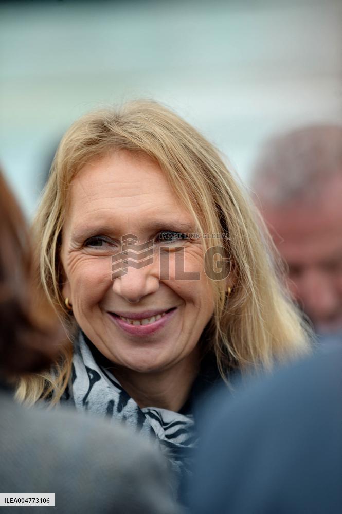 Inauguration of The Place Du Pont Neuf Christo and Jeanne Claude - Paris