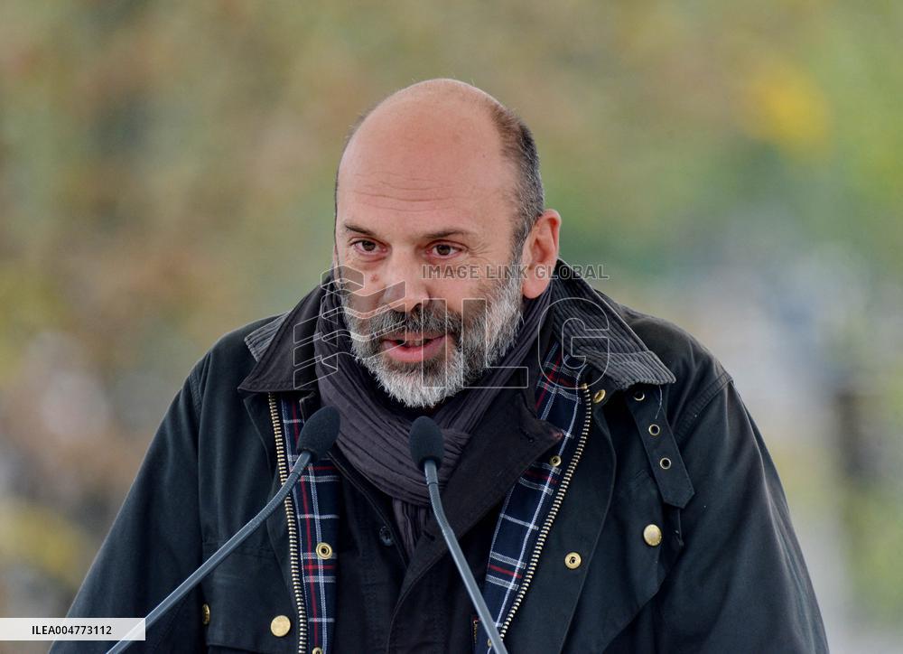 Inauguration of The Place Du Pont Neuf Christo and Jeanne Claude - Paris