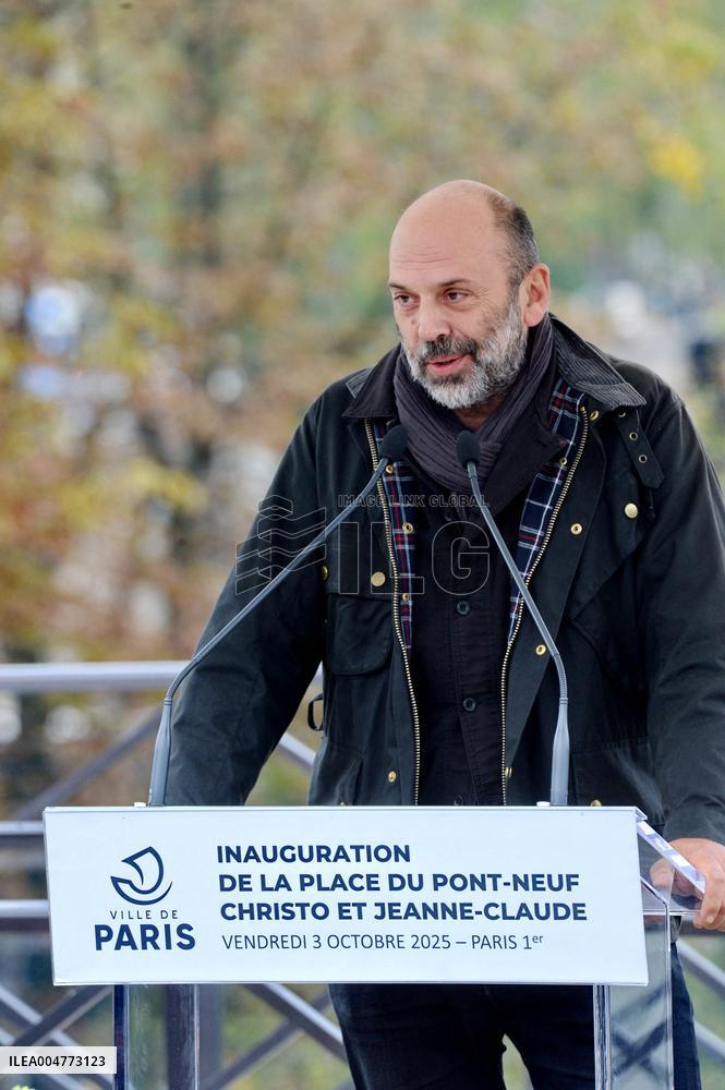 Inauguration of The Place Du Pont Neuf Christo and Jeanne Claude - Paris
